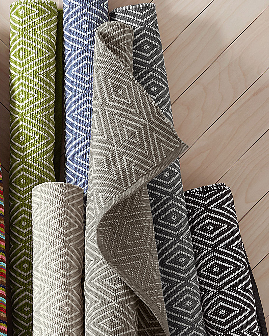 Diamond Indoor-Outdoor Woven Rug by Dash u0026 Albert