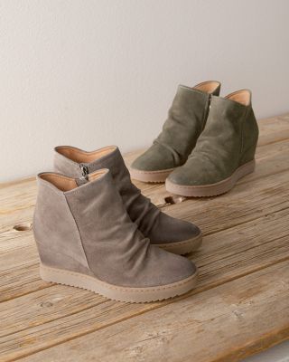 sofft wedge boots